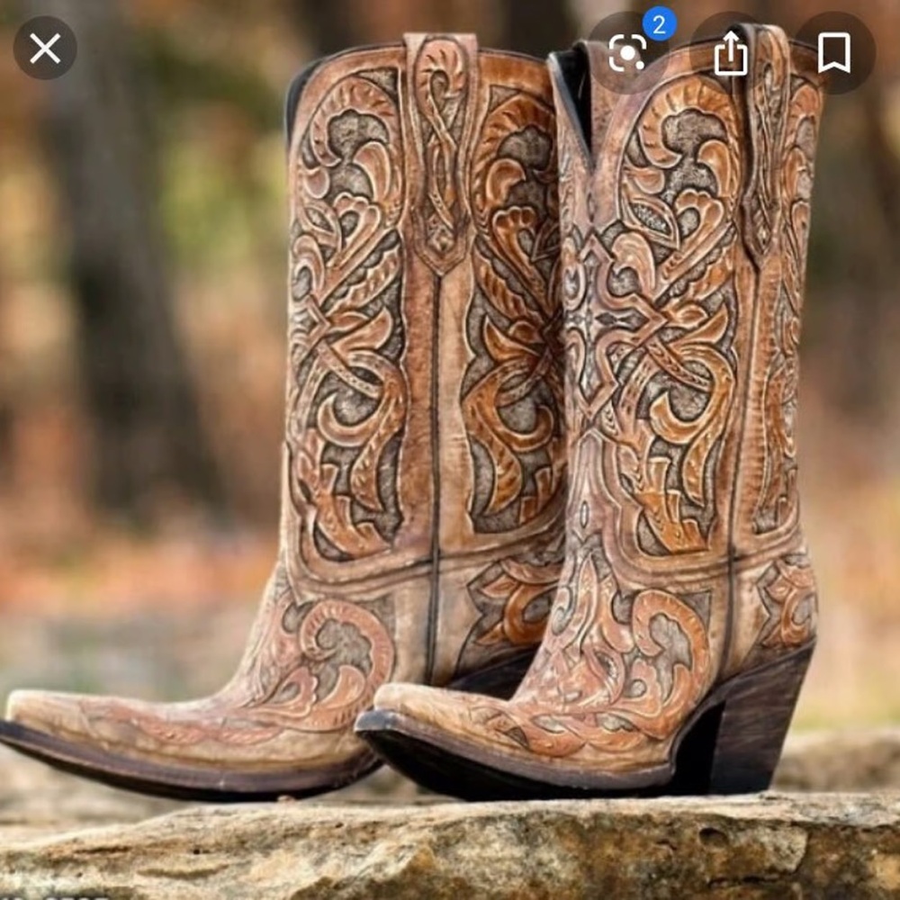 Elegant Embroidered Tan Heeled Boots